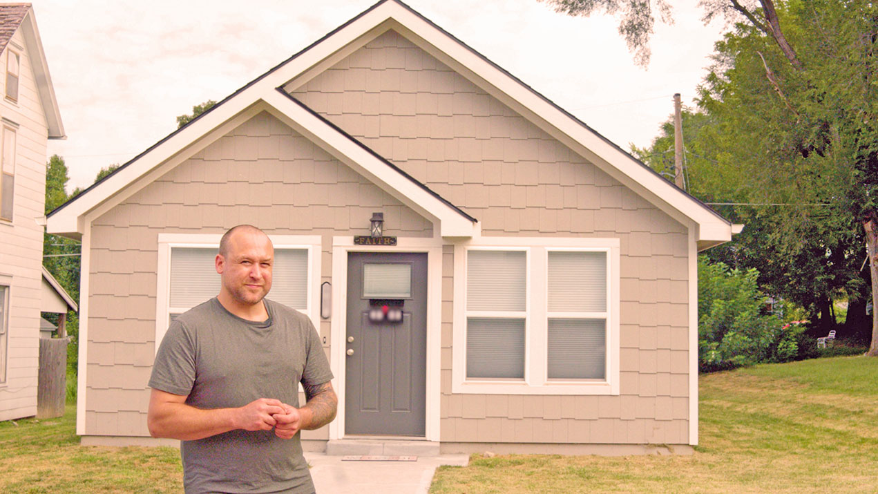 Veteran and house
